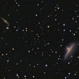 NGC 1888 und NGC 1889 (Arp 123)