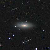 NGC 3593 mit 2 Asteroiden